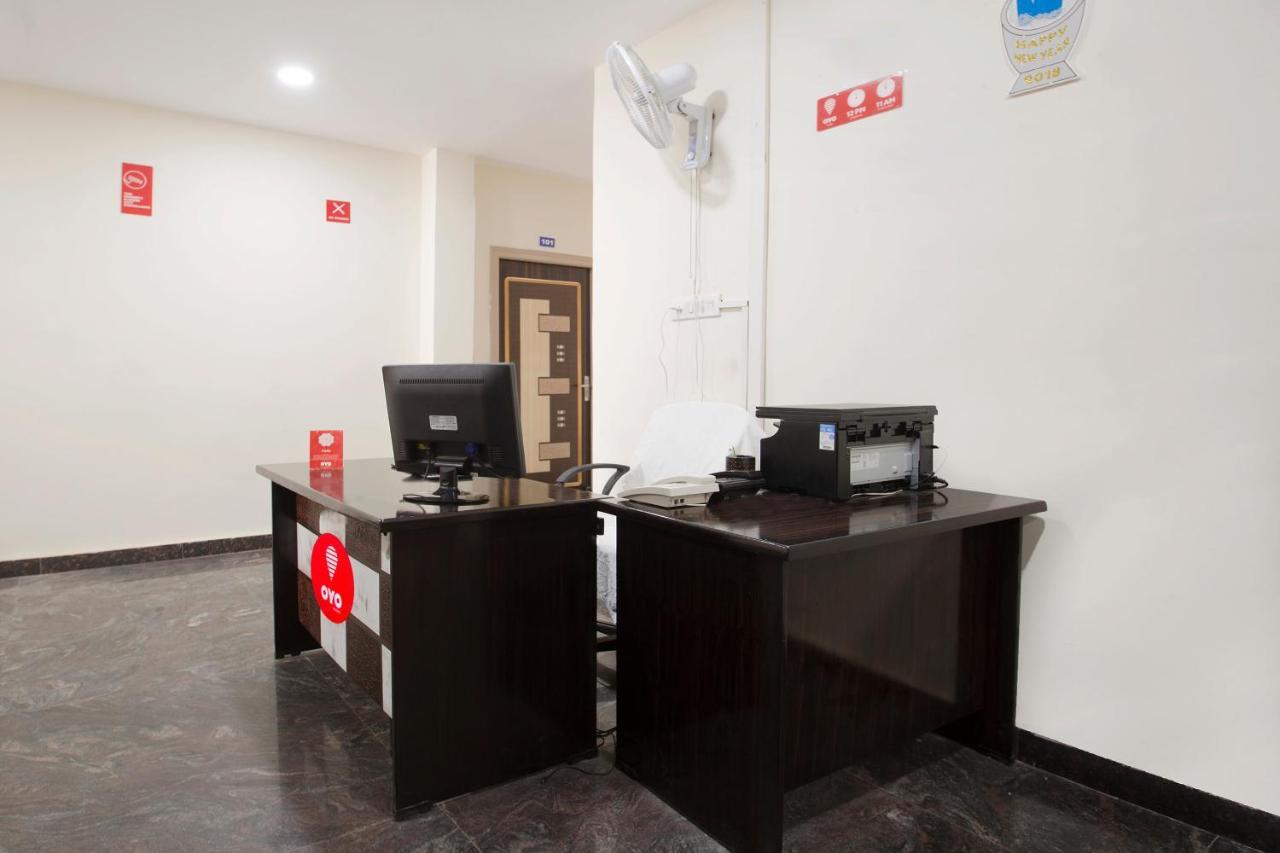 Oyo 9936 Elite Inn Haiderabad Buitenkant foto
